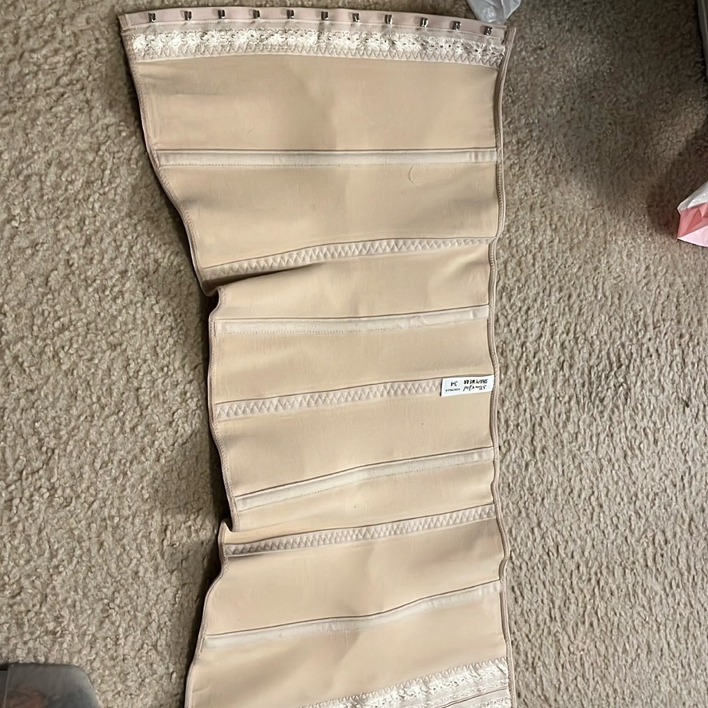 Waist trainer